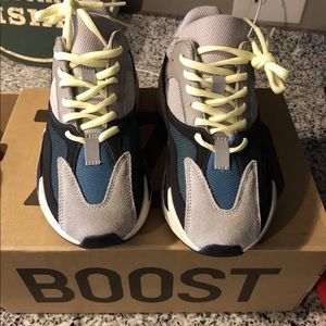 Size 7 Yeezy 700s